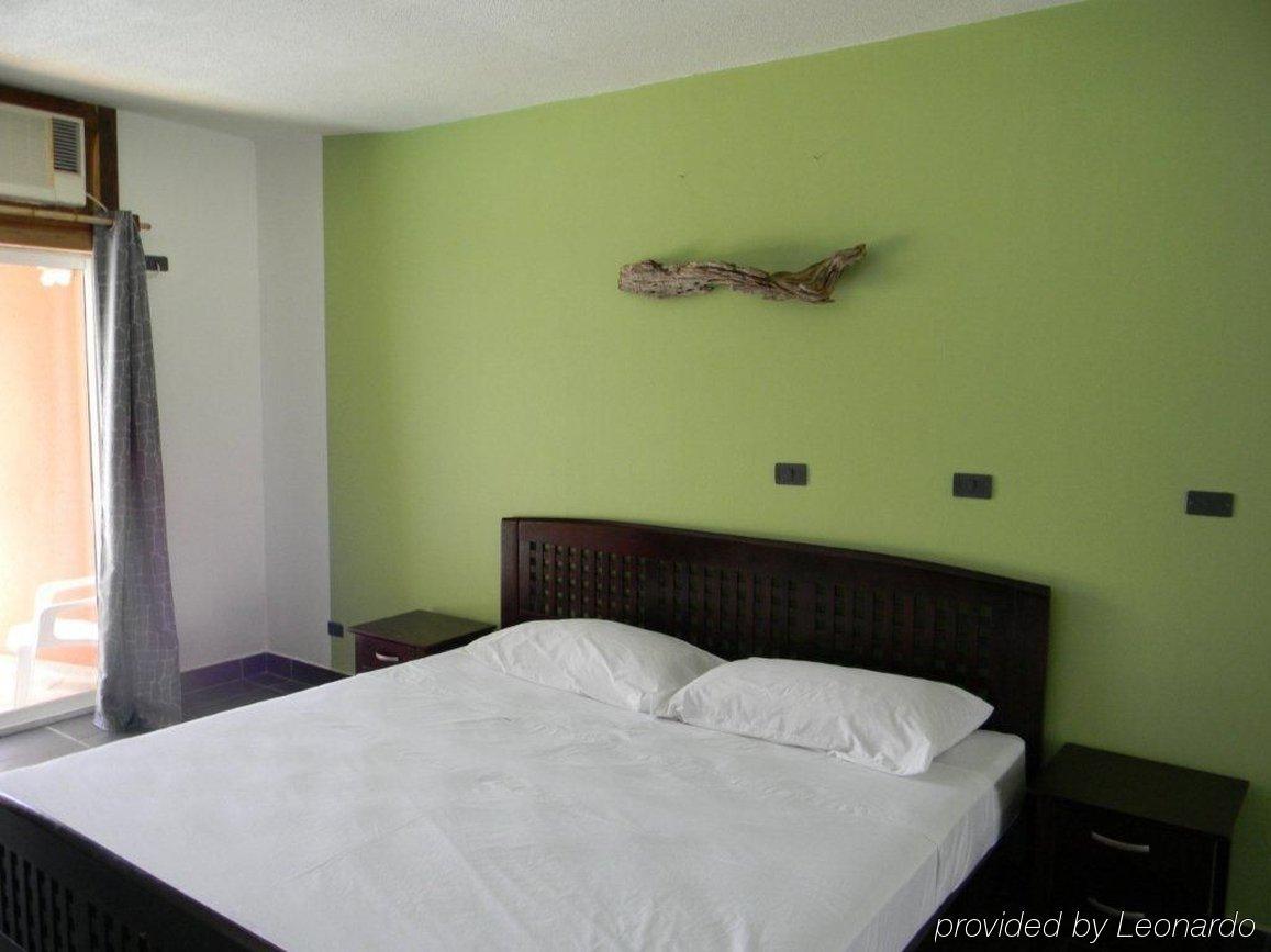 El Sabanero Beach Hotel Playa Flamingo Room photo