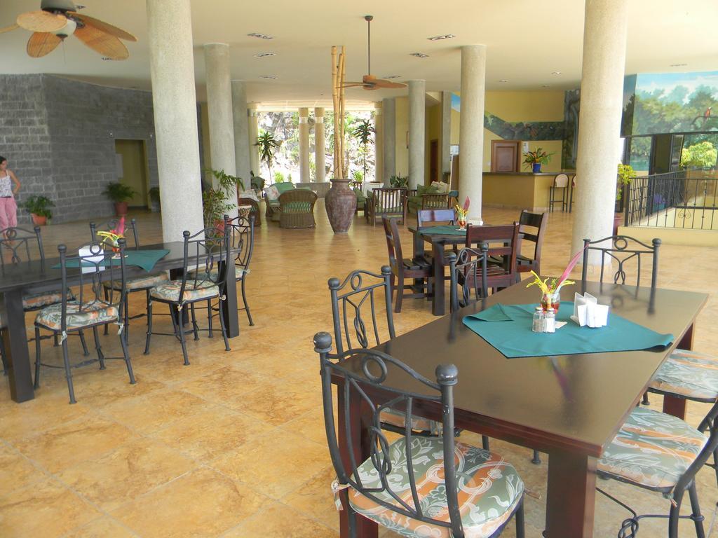 El Sabanero Beach Hotel Playa Flamingo Exterior photo